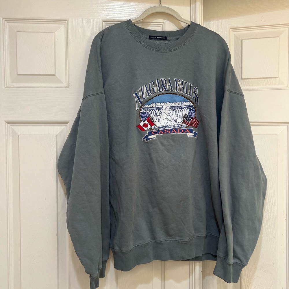 Brandy Melville Niagara Falls Crewneck sage green unisex Sweatshirt Oversized